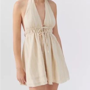 UO halter dress in a breezy linen blend 💓
BRAND NEW